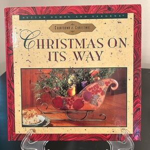 Better Homes & Gardens Christmas on its Way Hardcover Crafts & Cook Book